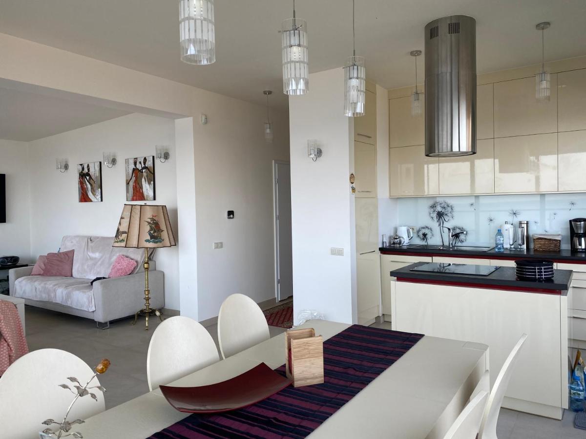 Penthouse Bluesky Apartment Ревал Екстериор снимка
